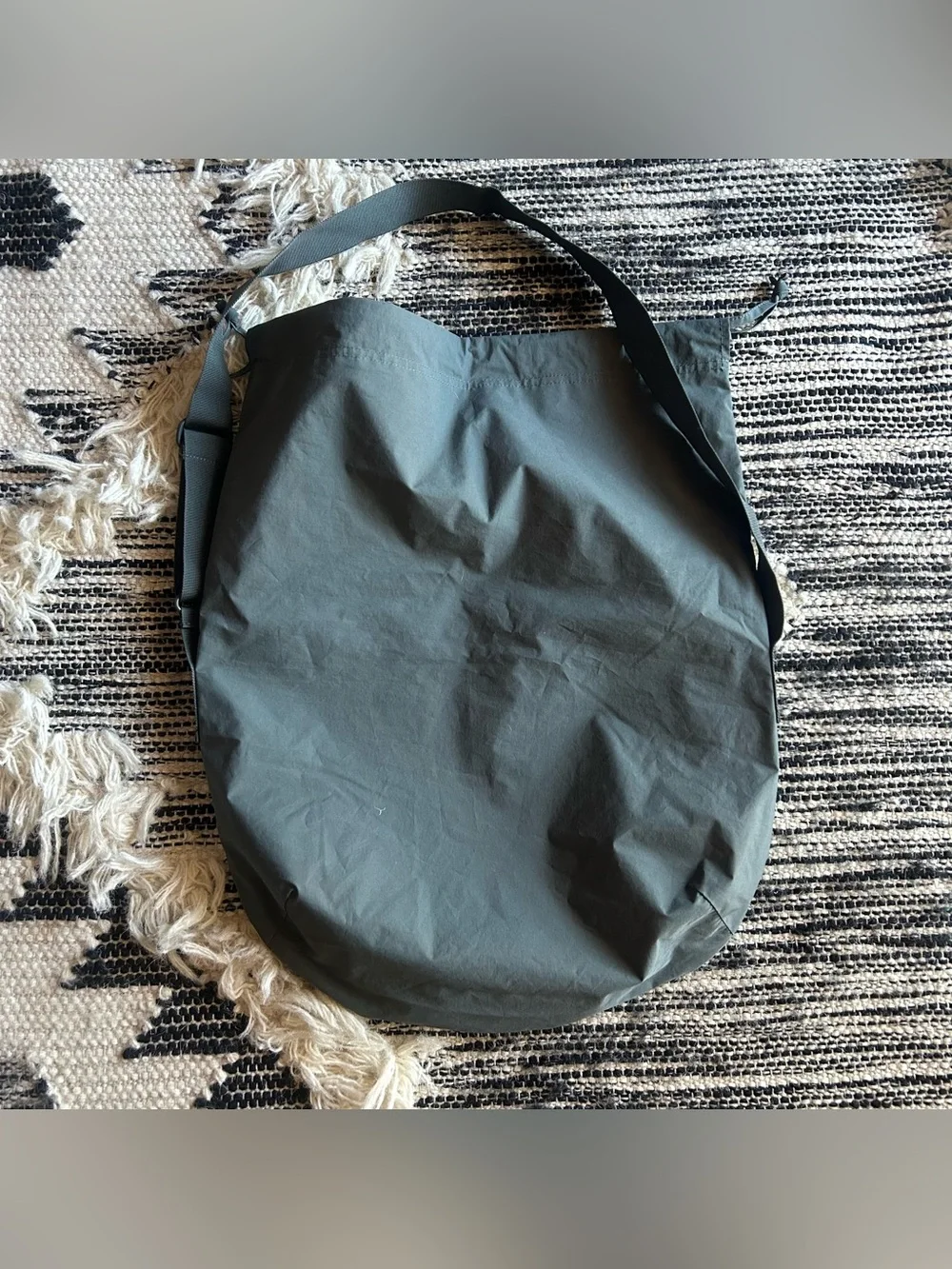 Uniqlo Large Drawstring Shoulder Bag